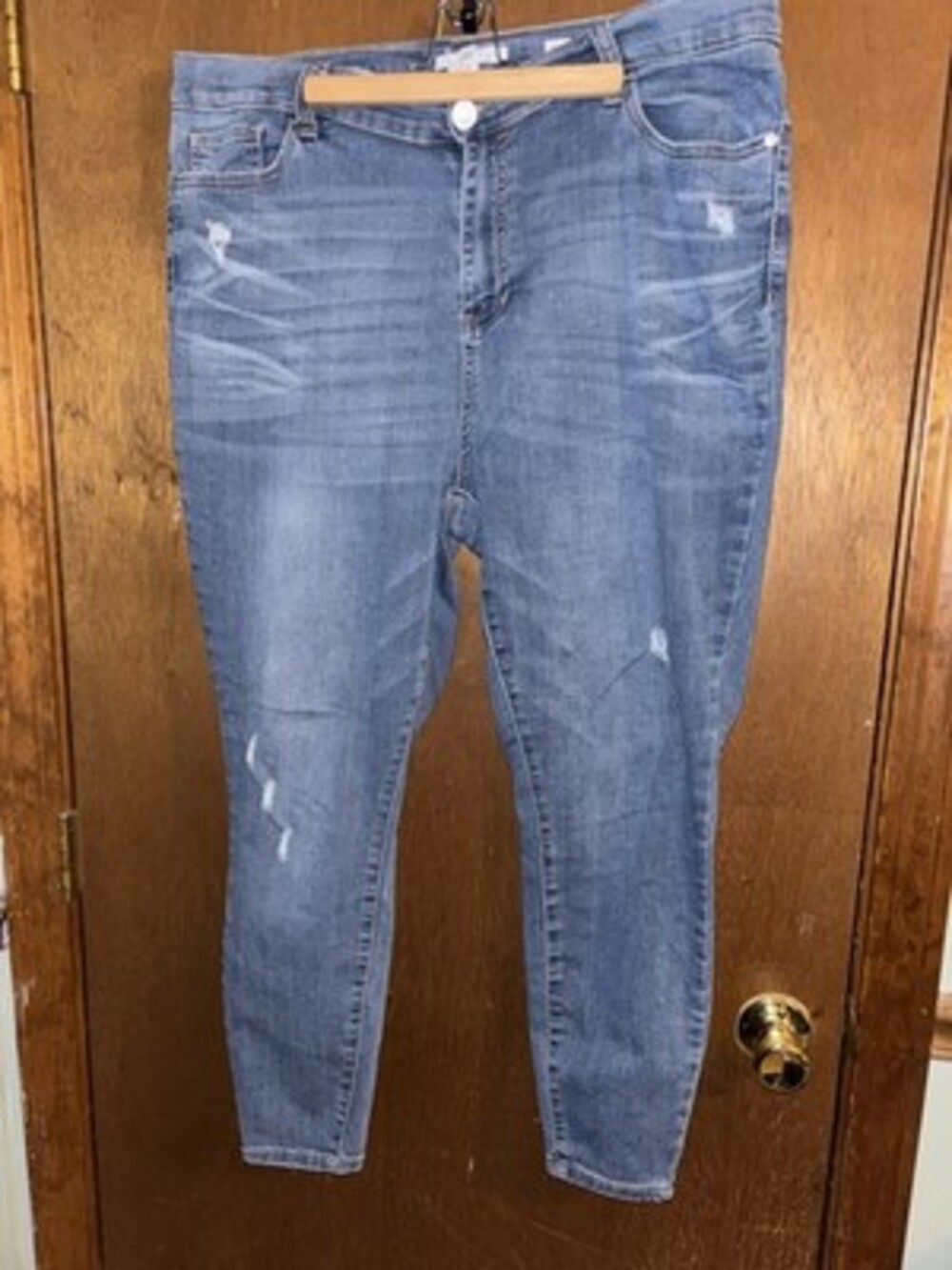 A Beautiful Soul Skinny Jeans Women's Size 18 Med Wash Stretch Denim distressed